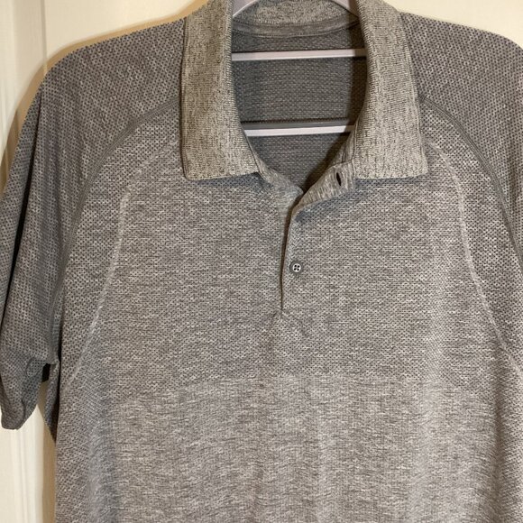 Lululemon Men's Gray Polo Shirt Short Sleeve Top 'Live in Practice' - Picture 3 of 6
